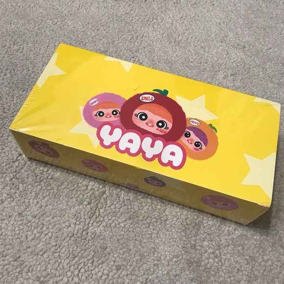 Yaya Fun Fruits Mini Plush Pendant Full Case of 8 Blind Boxes - Picture 1 of 12